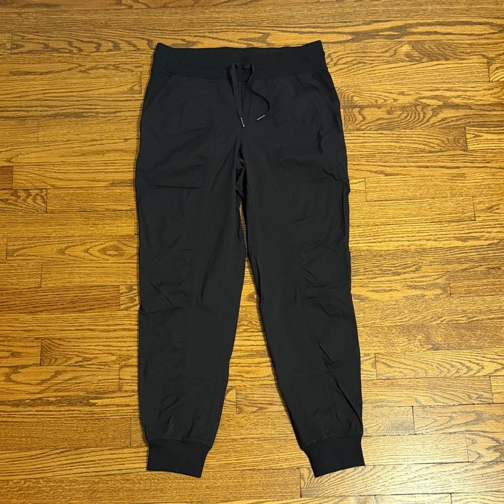 NWOT lululemon athletica Dance Studio Mid-Rise Jogger